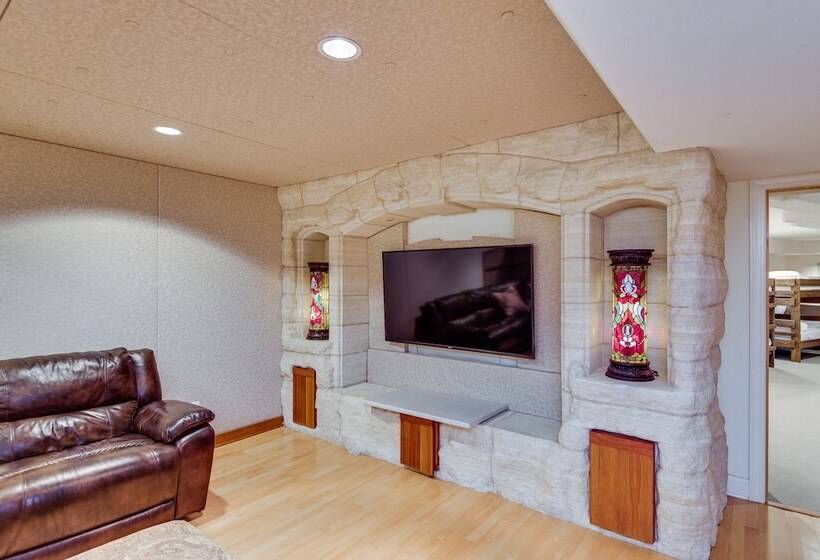 Cozy Fairfield Countryside Retreat With Patio!