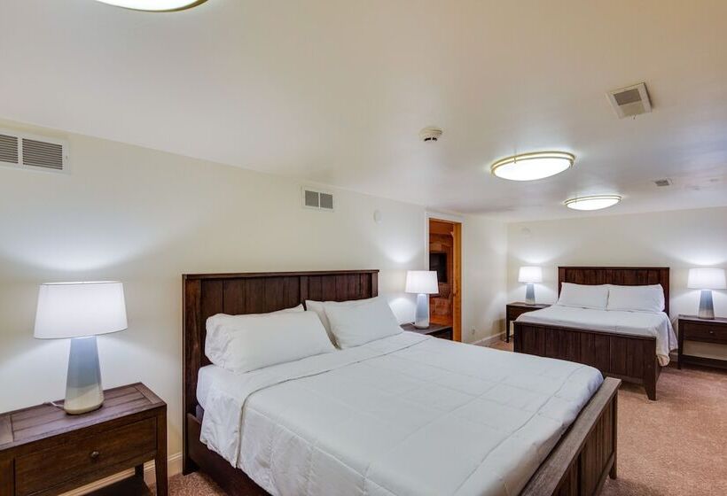 Cozy Fairfield Countryside Retreat With Patio!