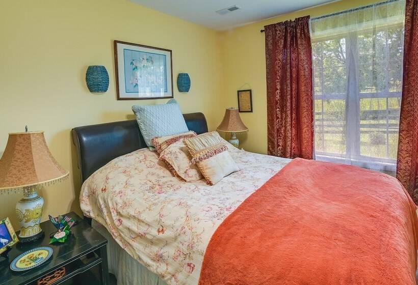 Cozy Georgetown Cottage On A Working Horse Farm!