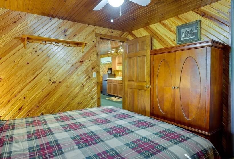 Cozy Green Bank Cabin ~ 2 Mi To Observatory!