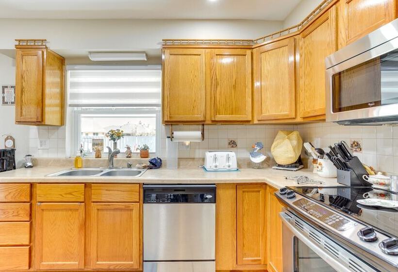 Cozy Oklahoma Retreat W/ Covered Patio & Gas Grill