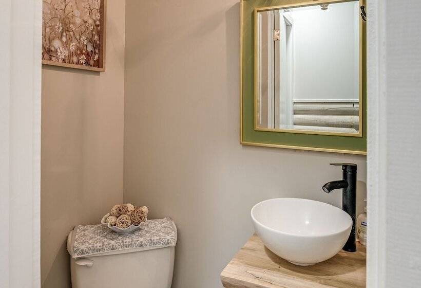 Cozy Tennessee Retreat W/ Patio & Charcoal Grill!