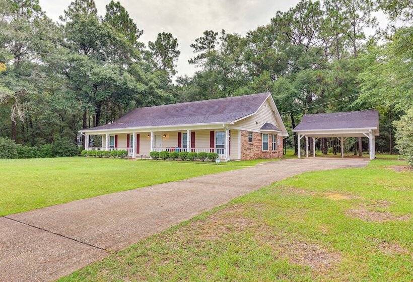 Dog Friendly Alabama Retreat W/ Patio & Fire Pit!