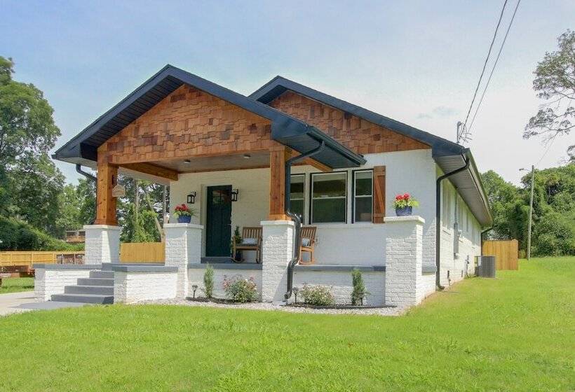 Dog Friendly Jackson Home Near Downtown Hub!