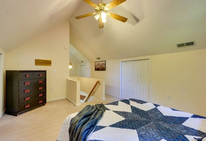 Porch & Fire Pit: Family Friendly Afton Cabin!