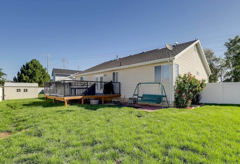 Family Friendly Clearfield Home W/ Hot Tub!