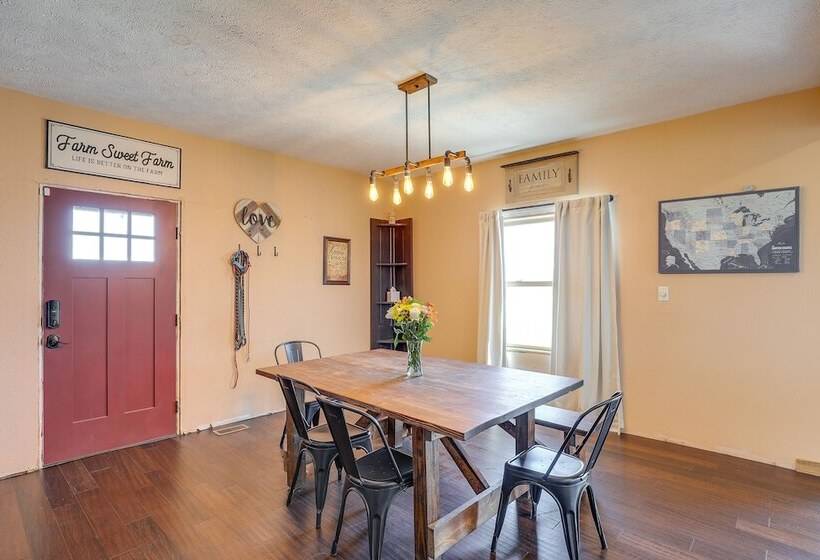 Family Friendly Seward Home W/ Sauna & Pool!