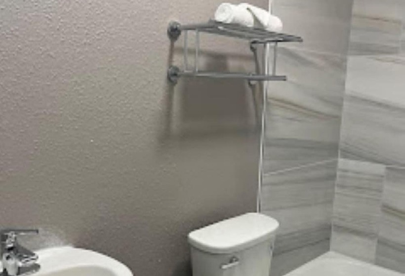 فندق Efficiency Lodge   Cartersville