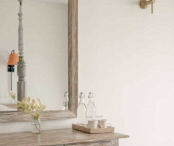 Отель Naomi Beach Resort