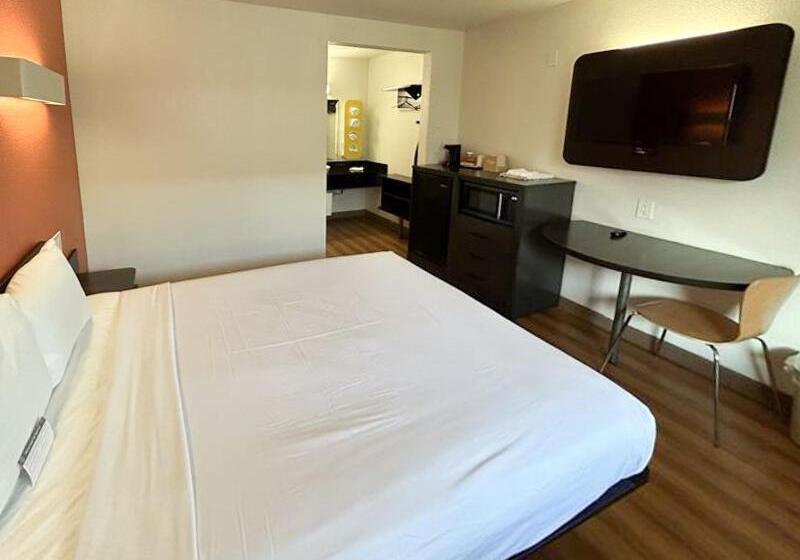 Отель Studio 6 Suites   Riverside, Ca South