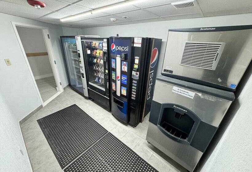 호텔 Studio 6 Suites East Syracuse Airport