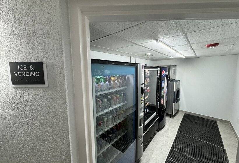 호텔 Studio 6 Suites East Syracuse Airport