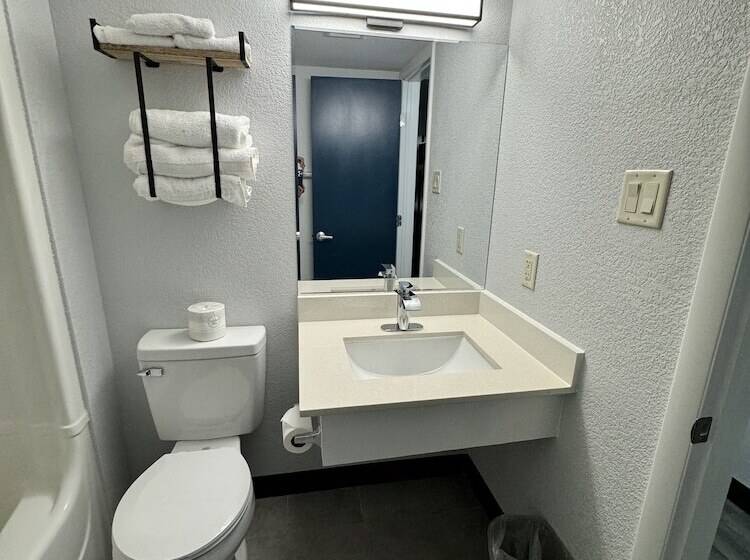 호텔 Studio 6 Suites East Syracuse Airport