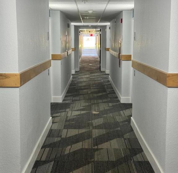 호텔 Studio 6 Suites East Syracuse Airport