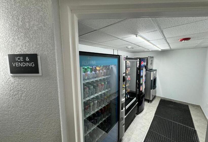 호텔 Studio 6 Suites East Syracuse Airport