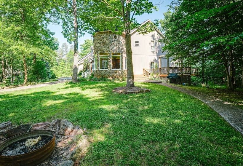 Idyllic Martinsville Retreat W/ Deck & Forest View