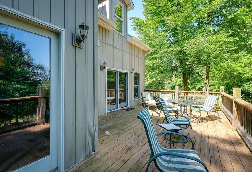 Idyllic Martinsville Retreat W/ Deck & Forest View