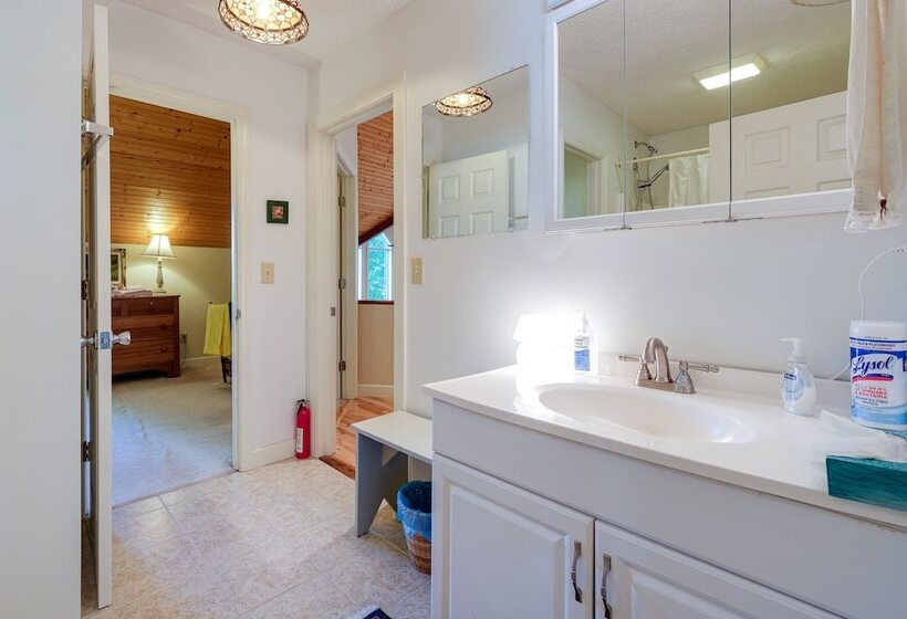 Idyllic Martinsville Retreat W/ Deck & Forest View