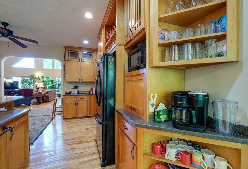 Idyllic Martinsville Retreat W/ Deck & Forest View