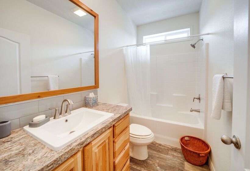 Lakefront Brewster Home W/ Yard Games & Hot Tub!