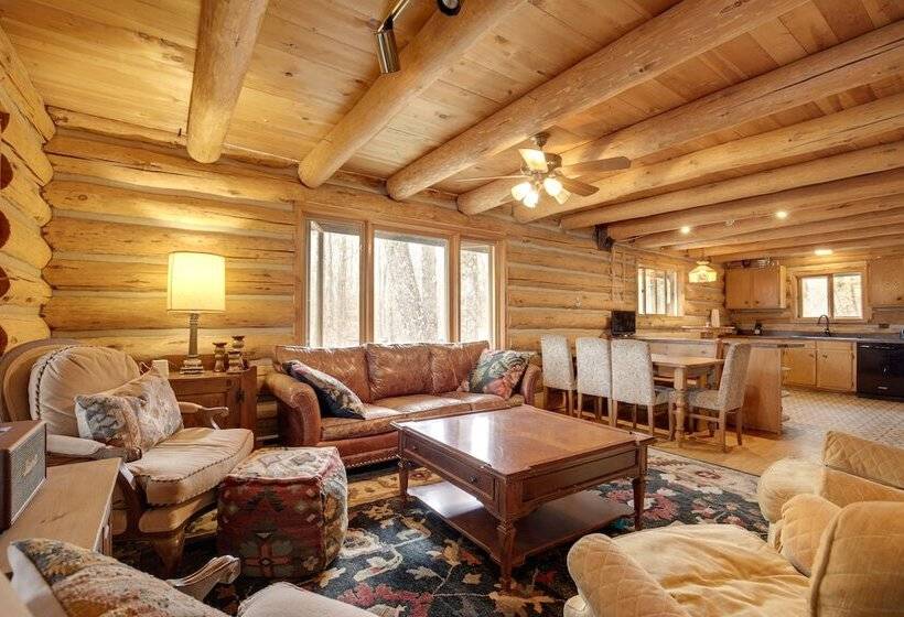 Lakefront Fence Home W/ Private Hot Tub!