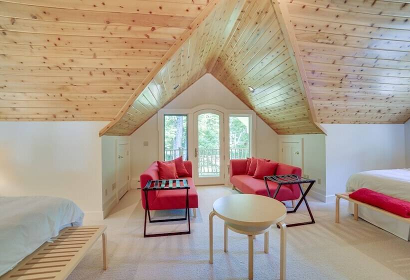 Lakefront Michigan Retreat W/ Private Dock