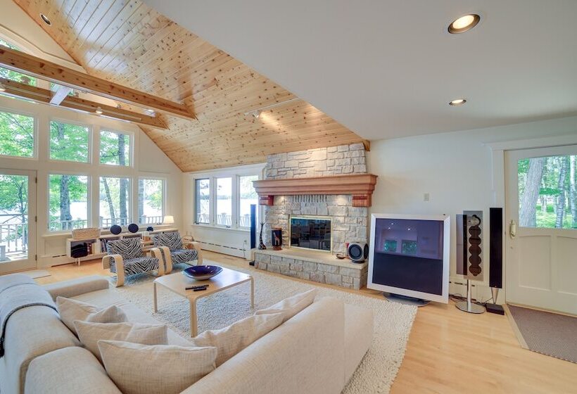 Lakefront Michigan Retreat W/ Private Dock