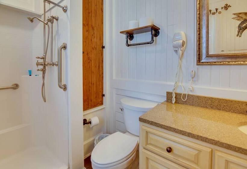 Lewisburg Home W/ City Park Views: Near Downtown!