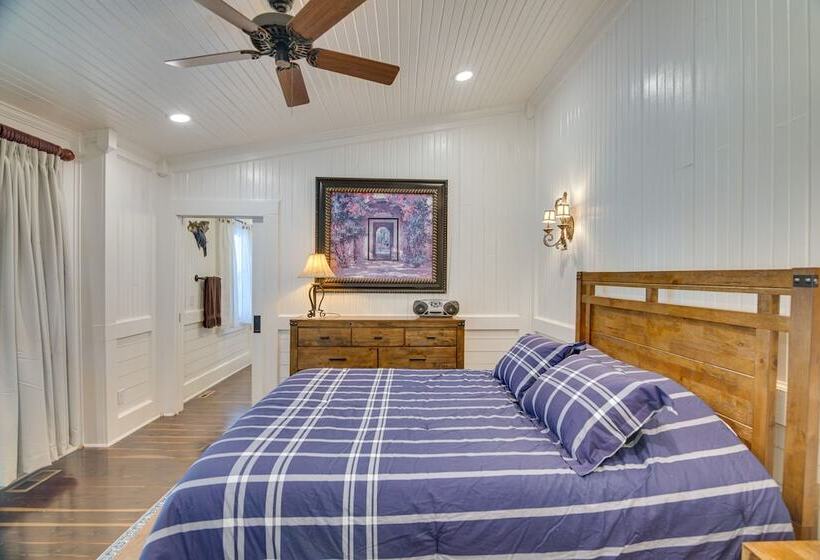 Lewisburg Home W/ City Park Views: Near Downtown!