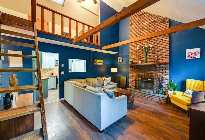 Long Island Home W/ Deck, Yard, 5 Mi To Beach!