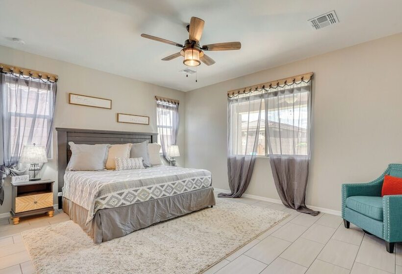 Lovely Tucson Home W/ Private Pool & Fire Pit!