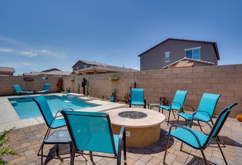Lovely Tucson Home W/ Private Pool & Fire Pit!