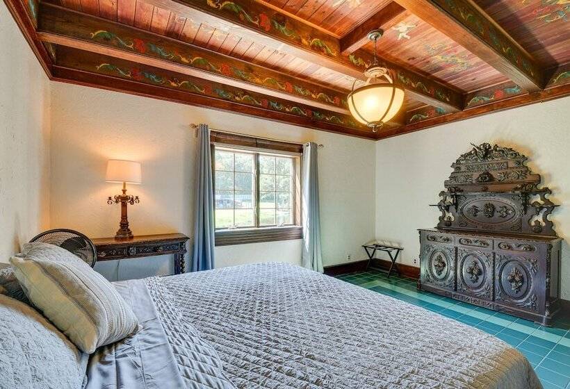 Missouri Castle W/ Private Lake, Pool & 100 Acres!