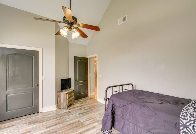 Muscle Shoals Home < 3 Mi To Recording Studios!