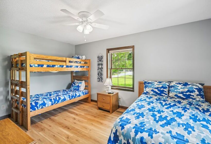 5 Mi To Boardwalk: Myrtle Beach Home Near Golfing