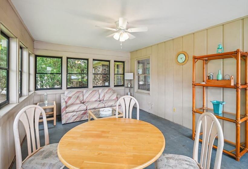 5 Mi To Boardwalk: Myrtle Beach Home Near Golfing