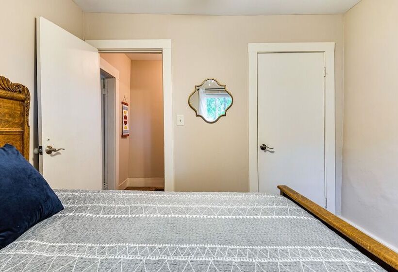 Peaceful Franklin Cottage ~ 1 Mi To Downtown!