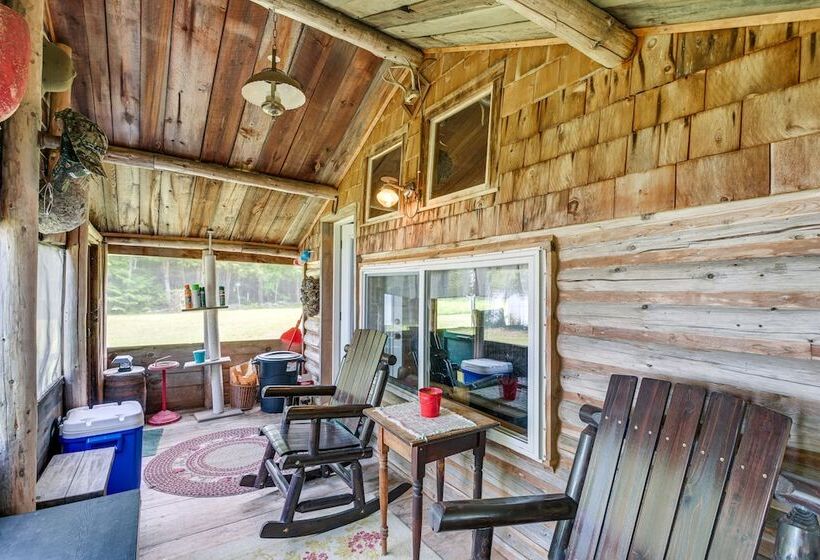 Peaceful Lakefront Cabin Getaway: Dock, Fire Pit!