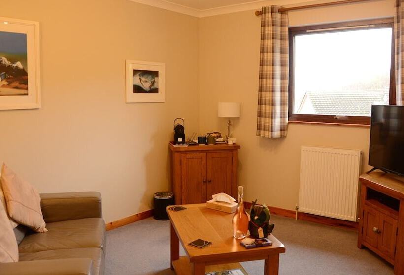 بنسيون Lochview Guest House