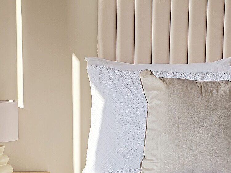 פנסיון Modern 5 Bed Townhouse With Free Parking