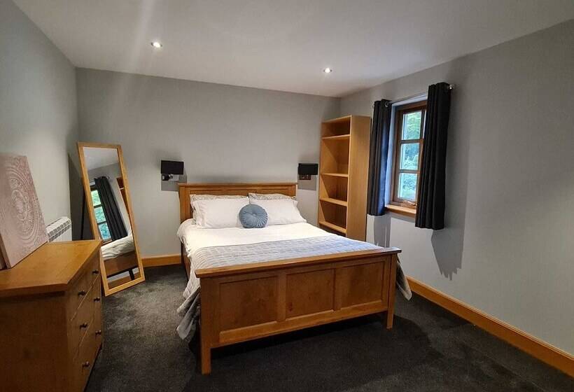 Пансион Woodview House And Spa