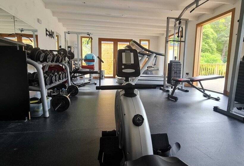 Пансион Woodview House And Spa