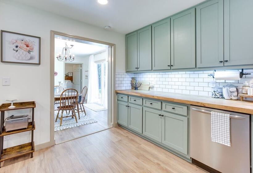 Pet Friendly Alabama Retreat W/ Deck & Patio!