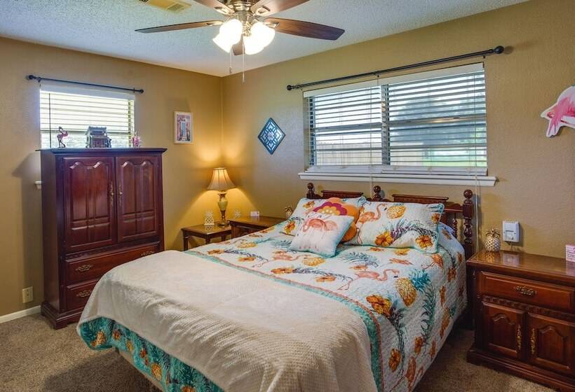 Pet Friendly Cartwright Home W/ Private Backyard!