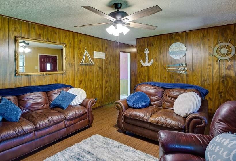 Pet Friendly Cartwright Home W/ Private Backyard!