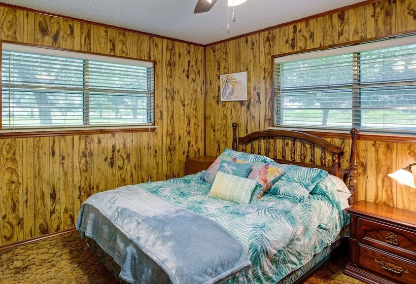 Pet Friendly Cartwright Home W/ Private Backyard!