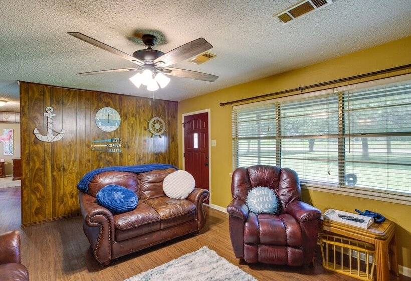 Pet Friendly Cartwright Home W/ Private Backyard!