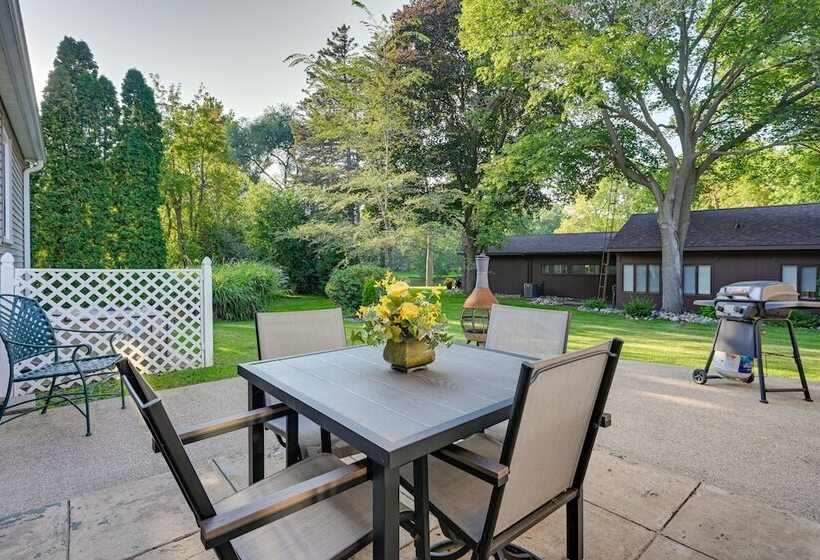 Pet Friendly Michigan Escape W/ Patio & Gas Grill!