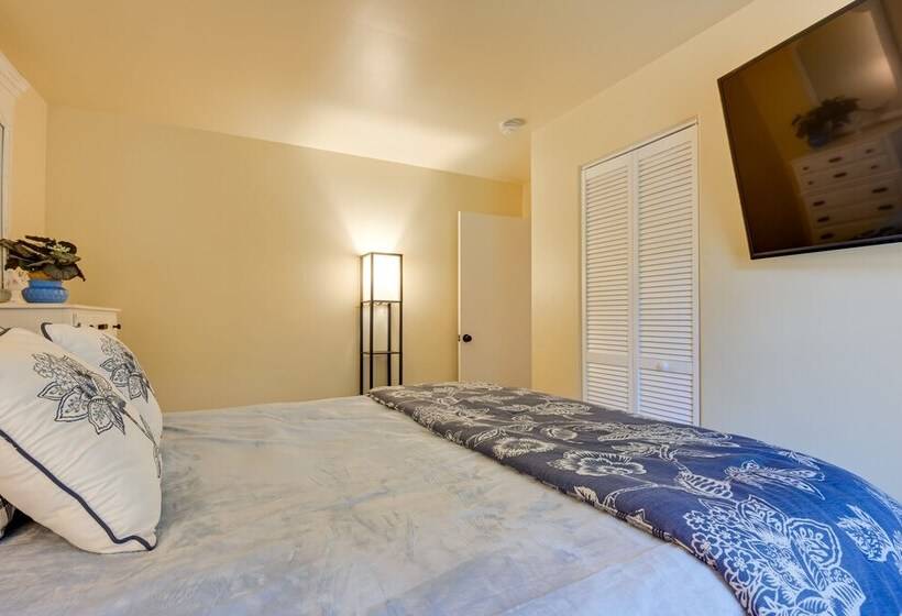 Pet Friendly Michigan Escape W/ Patio & Gas Grill!