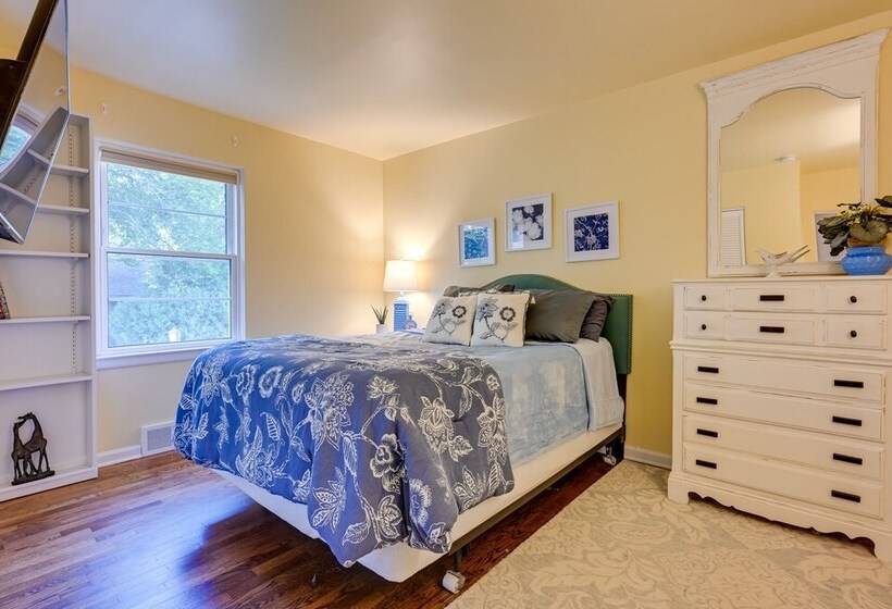 Pet Friendly Michigan Escape W/ Patio & Gas Grill!